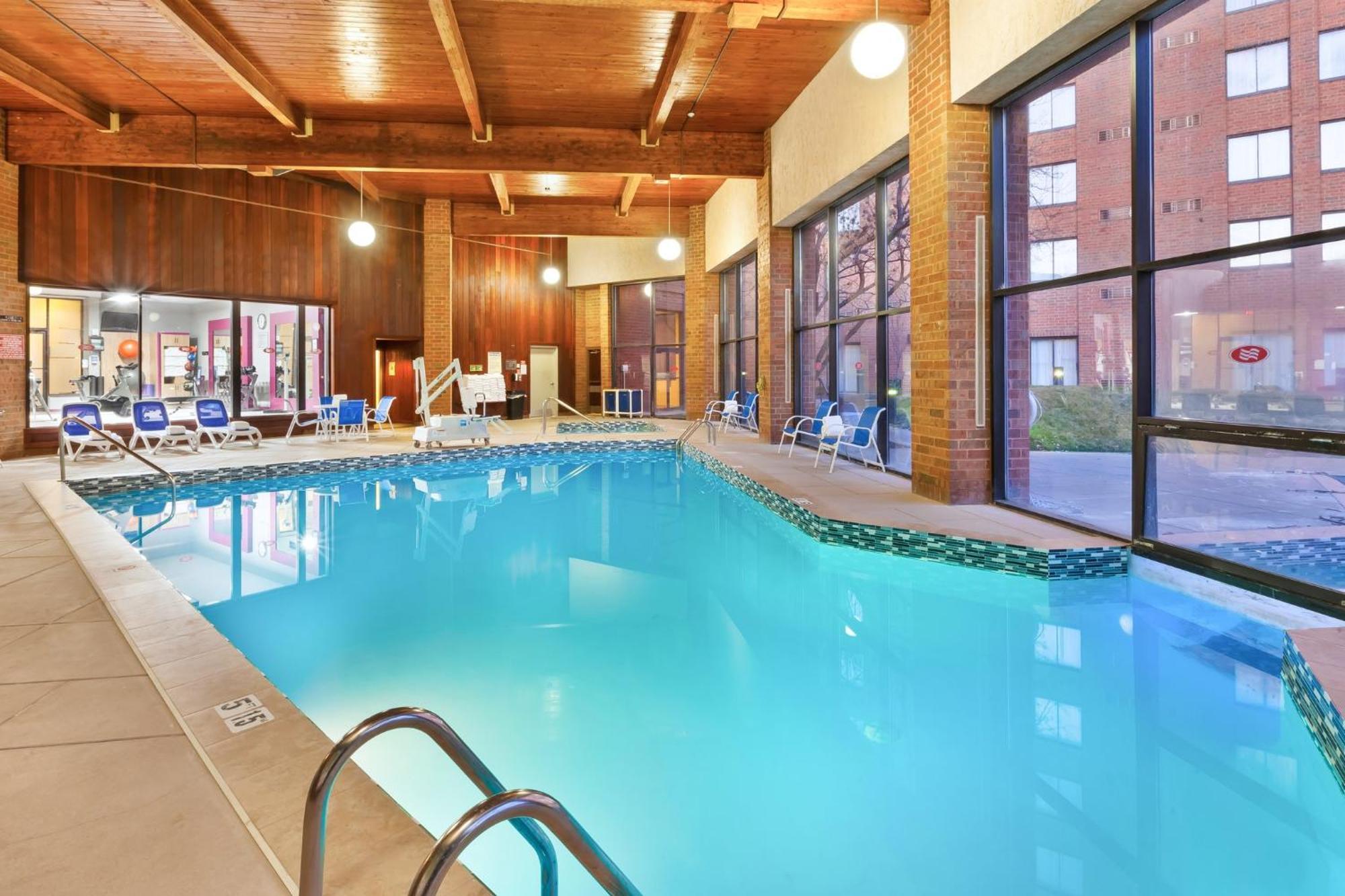 Crowne Plaza Columbus North - Worthington By Ihg Hotel Екстериор снимка